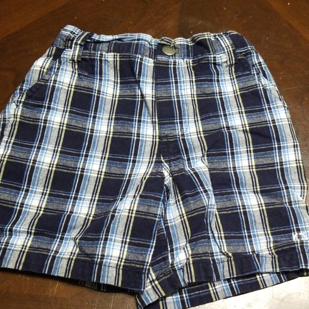 Kenneth Cole Reaction shorts size 2t